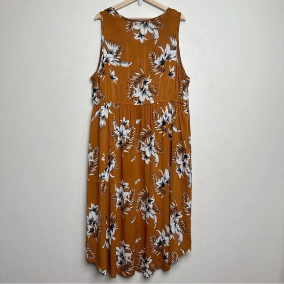 Torrid Womens 3X Hi Low Charlis Floral  Tank - Picture 13 of 13